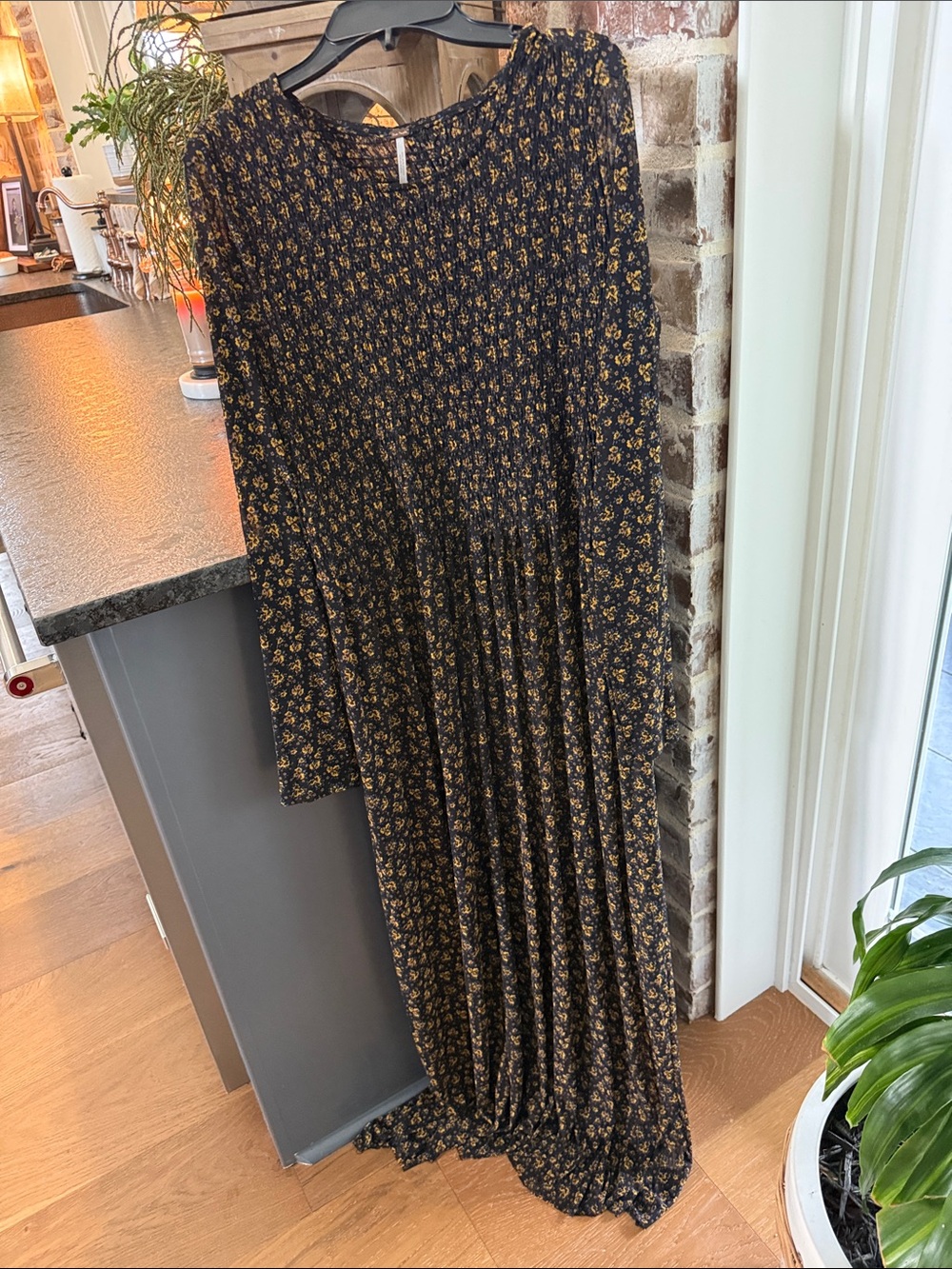 FREE PEOPLE Women’s Sz S long flowing dress